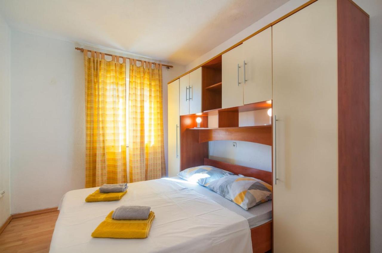 Apartment Stipic Омиш Экстерьер фото